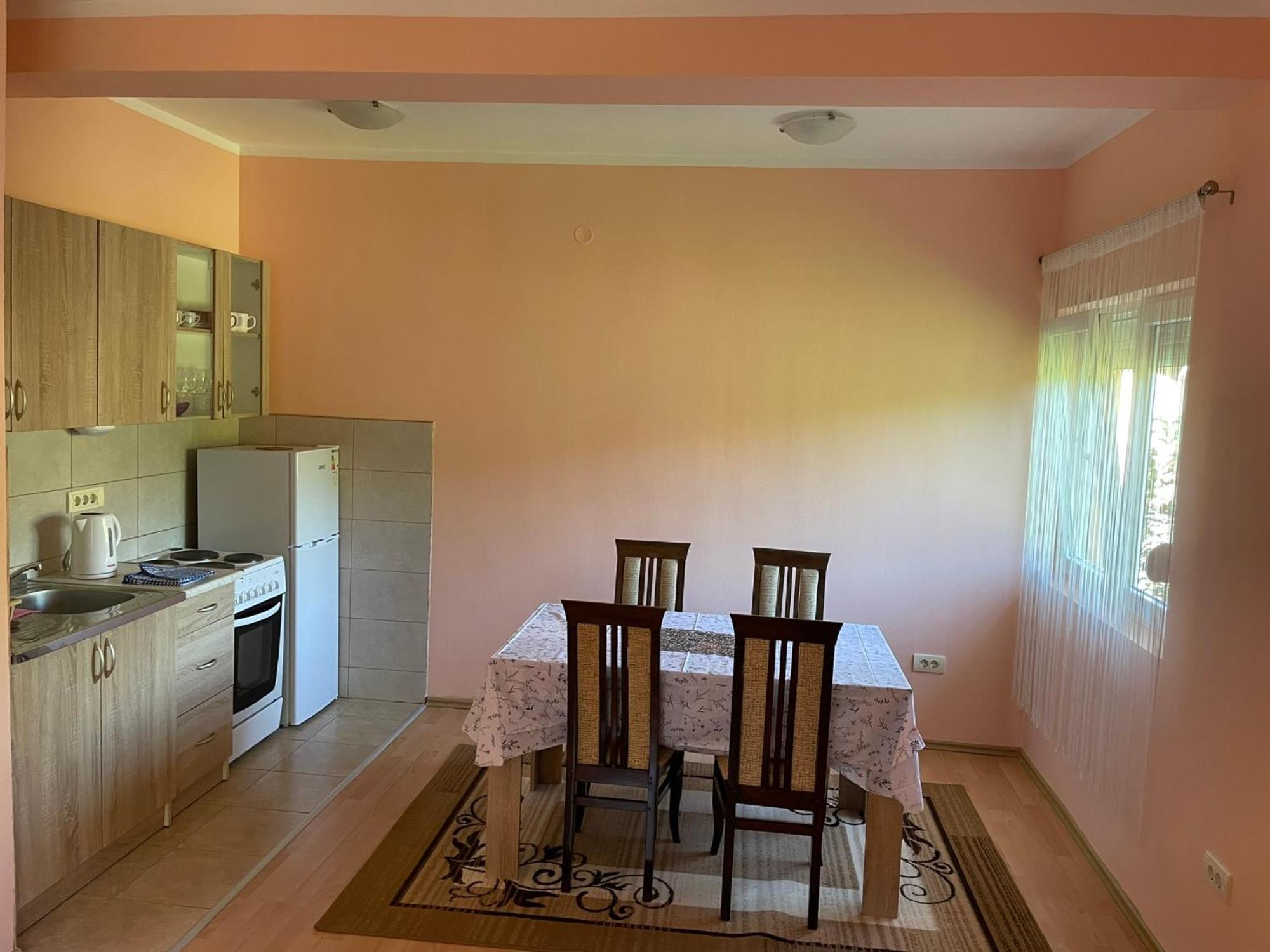Apartments Simic Kamenari Εξωτερικό φωτογραφία