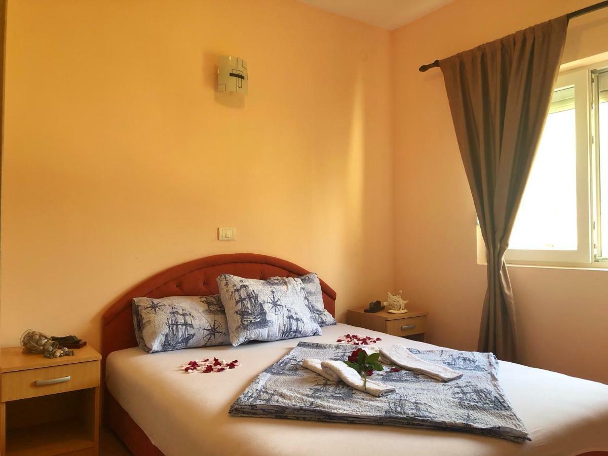 Apartments Simic Kamenari Εξωτερικό φωτογραφία